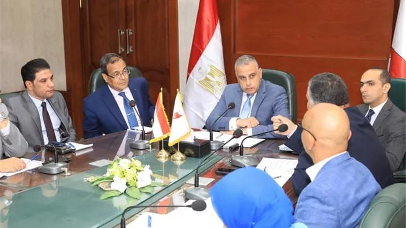 محافظ سوهاج يترأس اجتماع المجلس الإقليمي للسكان..صور