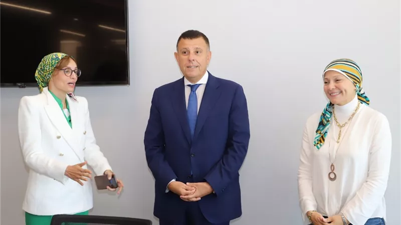 جامعة عين شمس تنظم برنامج تدريبي خاص باللياقة الصوتية