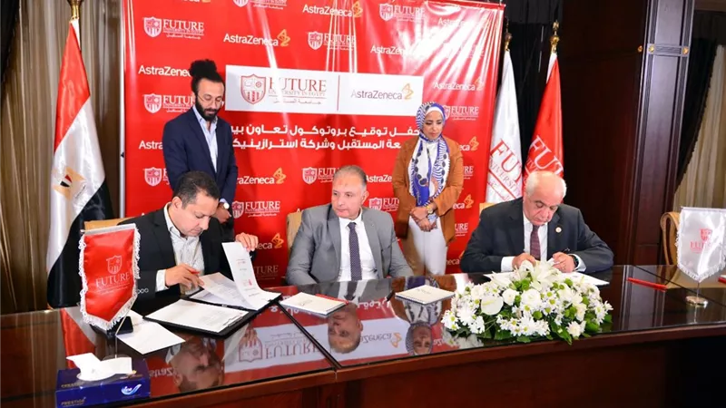 جامعة المستقبل تواصل إنجازاتها فى تخريج صيدلى بمواصفات دولية