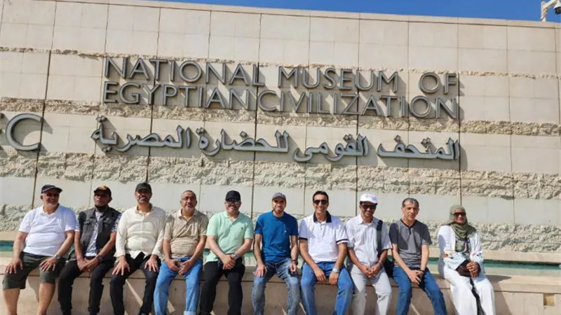 وفد من كُتّاب ومثقفي سلطنة عمان يختتمون زيارة لمعالم أسوان