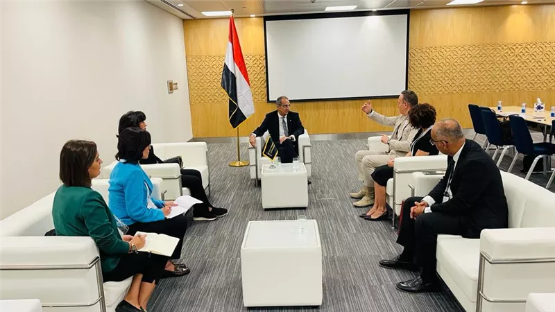 وزير الاتصالات يبحث مع ماهندرا التعاون فى تنفيذ مشروعات التحول الرقمى