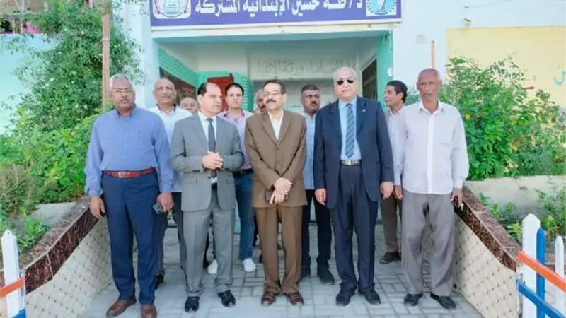 وكيل تعليم البحرالأحمر يفتتح الفصل الواحد بمدرسة طه حسين الإبتدائية