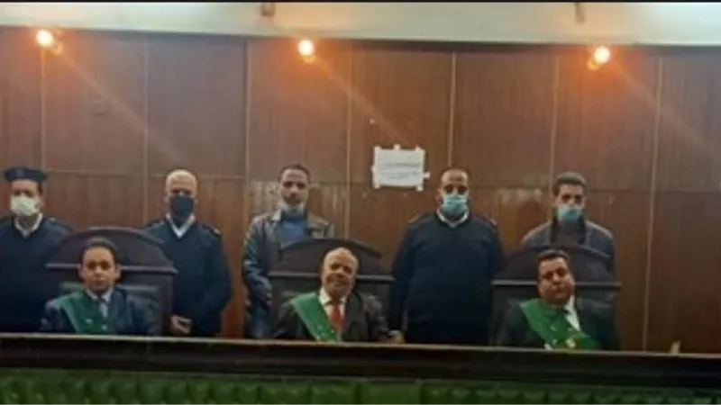 المؤبد لتاجر الصنف وتغريمه 100الف جنيه