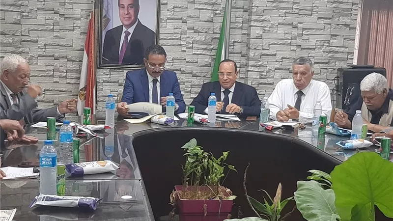 تفعيل مجالس الامناء بالجيزة لمواجهة مشاكل المدارس