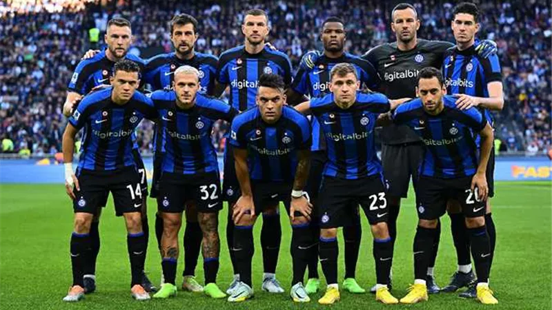 سيميوني إنزاجي يعلن تشكيل انترميلان لمواجهة برشلونة بدورى الابطال