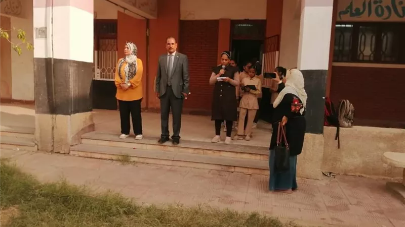 مدير تعليم الخانكة يطالب بمتابعة المباني المدرسية