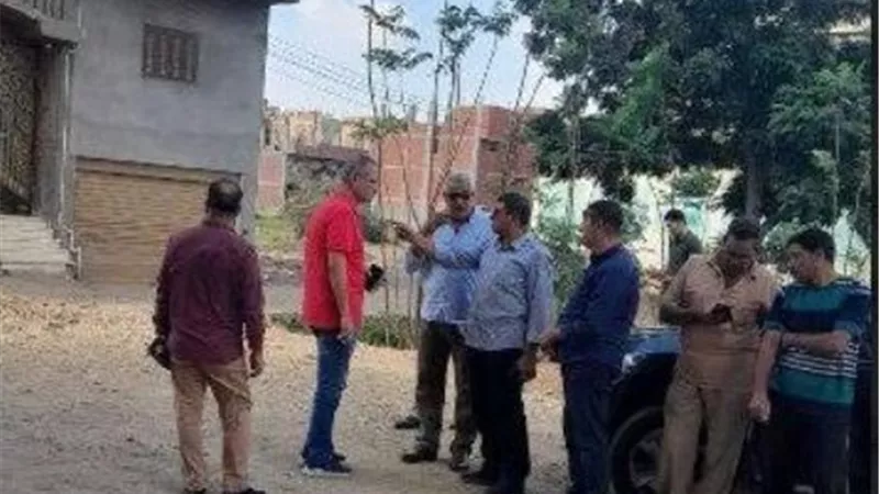 محافظ الشرقية يتابع رصف طريق مصرف إكوةالزقازيق القنايات