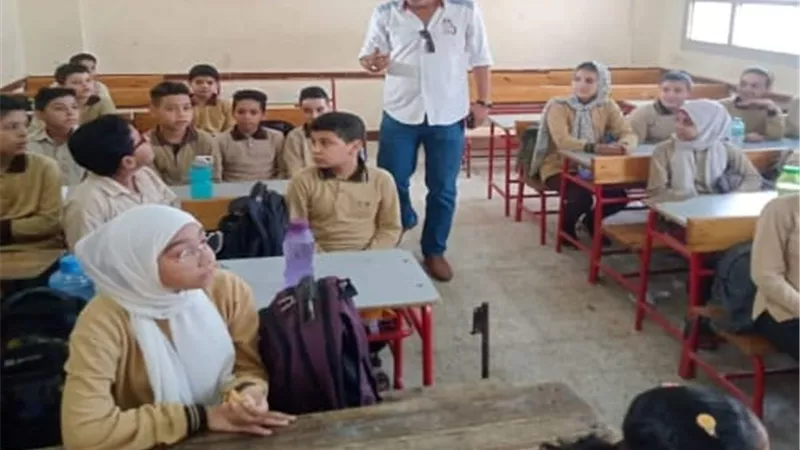 مدير تعليم الخصوص:تشكيل قوافل للمرور علي المدارس وازالة كافة السلبيات