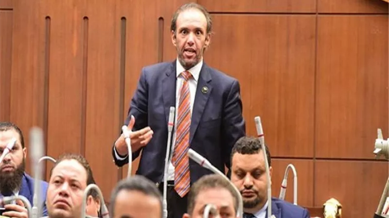 برلماني يطالب بتسريع وتيرة إجراءات تحفيز صناعة السيارات.. فيديو