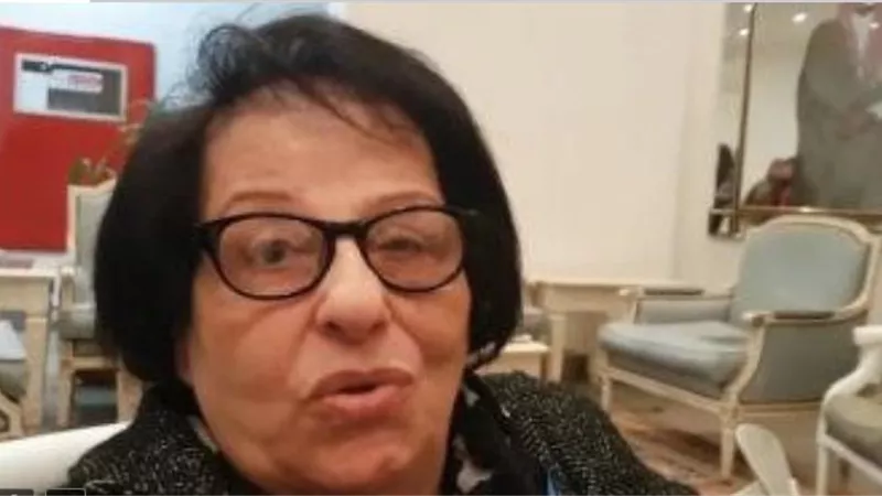 وزيرة الثقافة تنعى زوجة الشاعر أحمد عبد المعطي حجاز