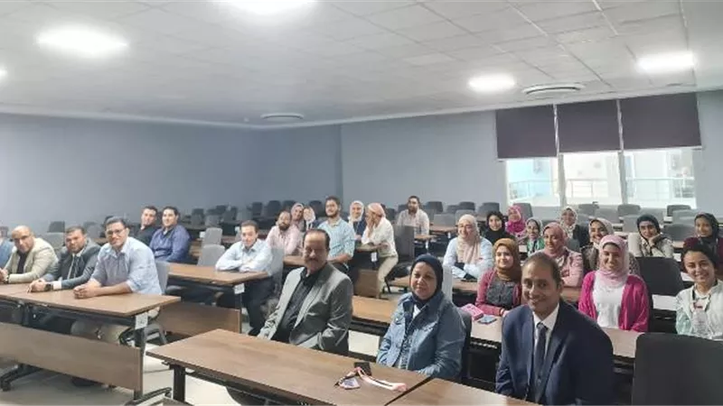 التكنولوجيا الحيوية بجامعة بدر تعقد ندوة عن أهمية البحث العلمى.. صور