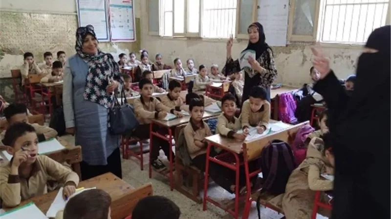 وكيل تعليم طوخ تتابع اليوم الدراسي بمدرسة بلتان الابتدائية المشتركة