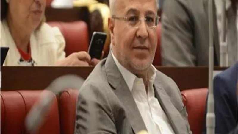 بقرار من الشيوخ: 