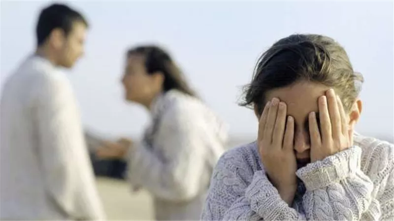 الإدمان وعدم تنفيذ حكم الرؤية.. حالات سقوط حضانة الأم عن طفلها
