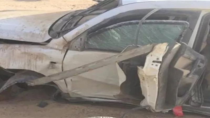 مصرع وإصابة 3 فى تصادم سيارتين بطريق الواحات