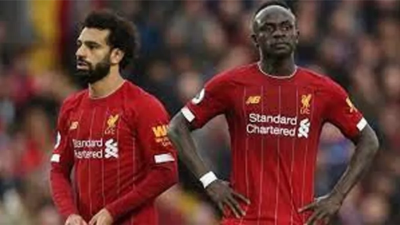 مدافع مانشستر سيتي الأسبق يقارن بين تأثير محمد صلاح ومانى فى ليفربول