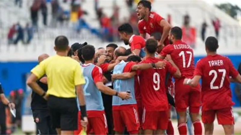 30 دقيقة.. الأهلي يبحث عن هدف ثانٍ واتحاد المنستيري يسعى لإدراك التعادل