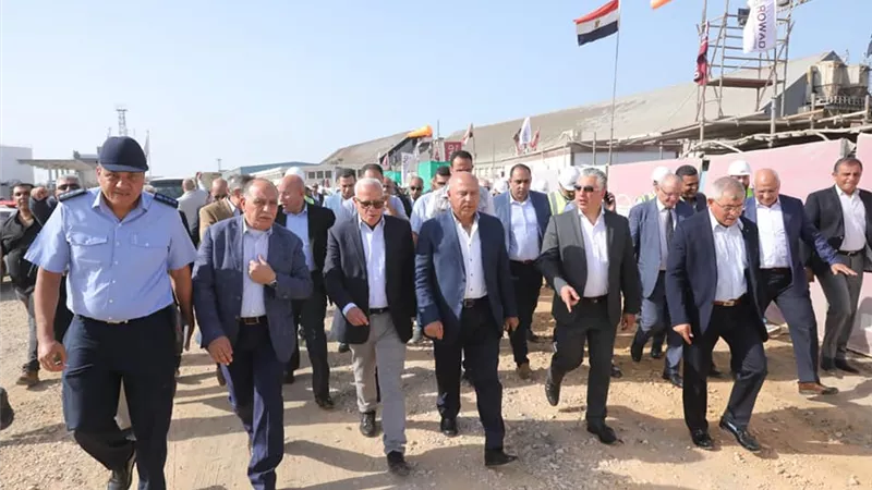 وزير النقل يتفقد ميناء غرب بورسعيد ومحطة الحاويات