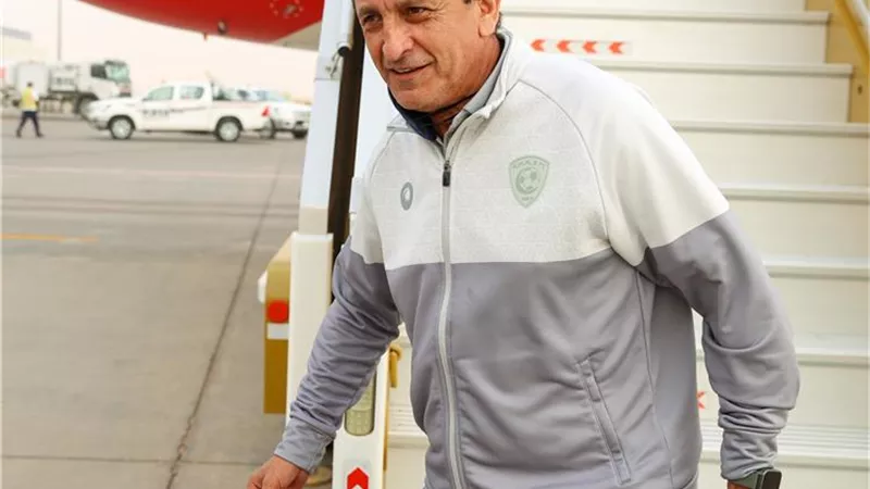 رامون دياز يمنح لاعبى الهلال السعودي أجازة 27 يوما