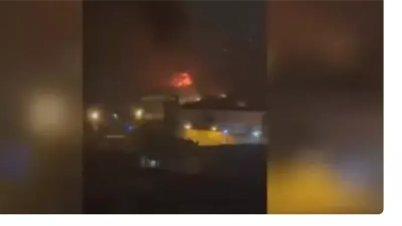 اشتعال نيران في سجن إيفين بطهران.. وسماع دوي إطلاق نار