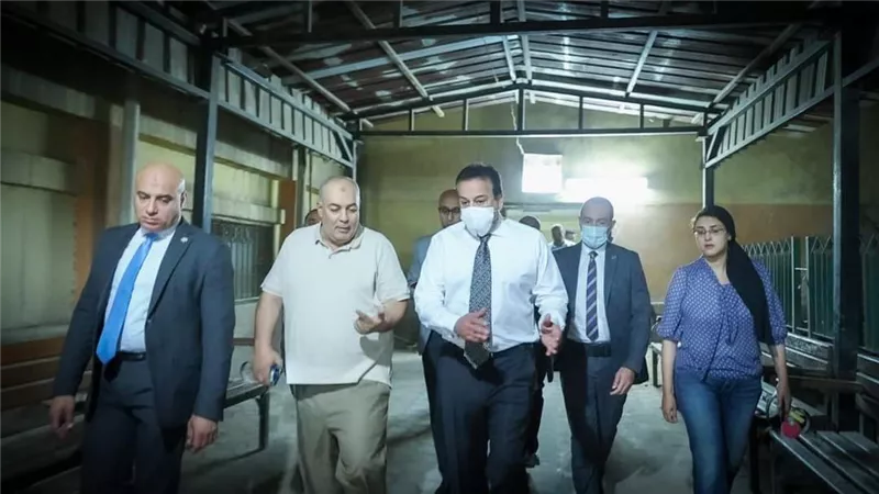 عبد الغفار يوجه بزيادة أعداد عمال النظافة بمستشفى بولاق الدكرور العام