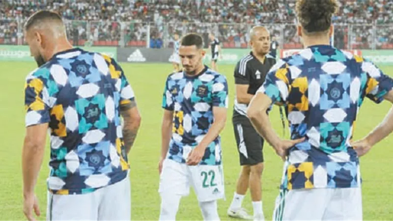 الخلاف مع المغرب حول قمصان منتخب الجزائر.. انتهي