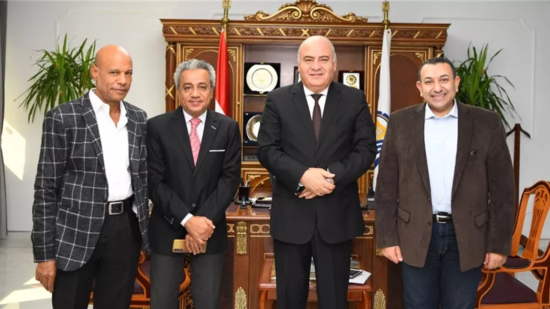 إنشاء أول مركز لأبحاث طب جراحه الفم والاسنان بقنا
