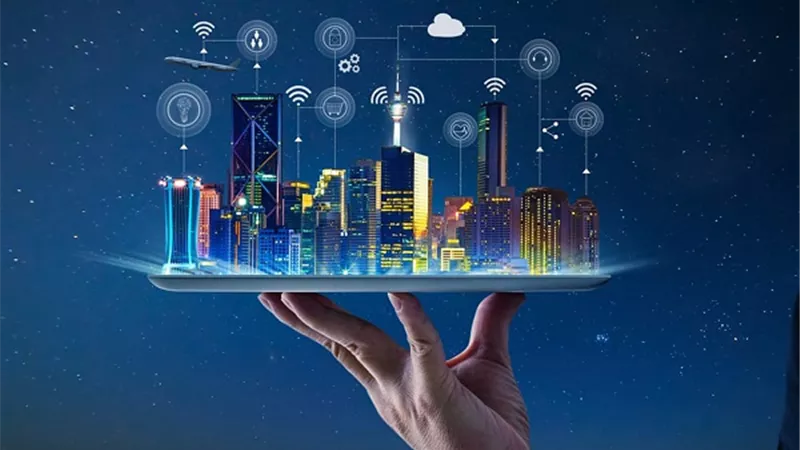 الاتصالات تستعرض مبادراتها للشباب والشركات الناشئة والمبدعين
