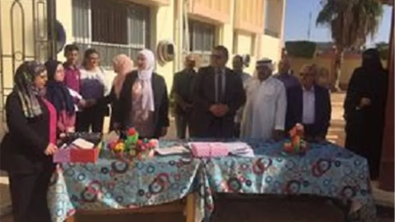 مدير تعليم جنوب سيناء يكرم أوائل الطلاب بمدرسة الأمل الرسمية لغات