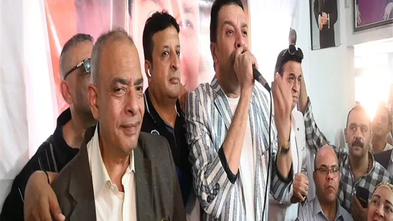 مصطفى كامل يعلن وقف جميع مطربي المهرجانات