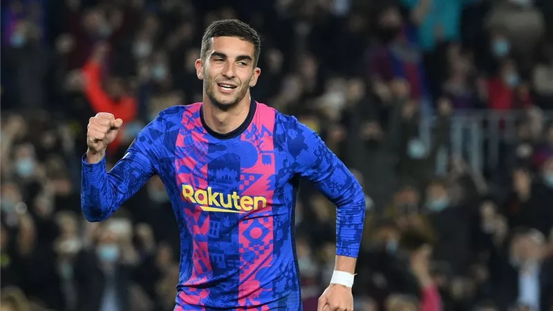 فيران توريس يسجل هدف تقليص الفارق لبرشلونة أمام ريال مدريد.. فيديو