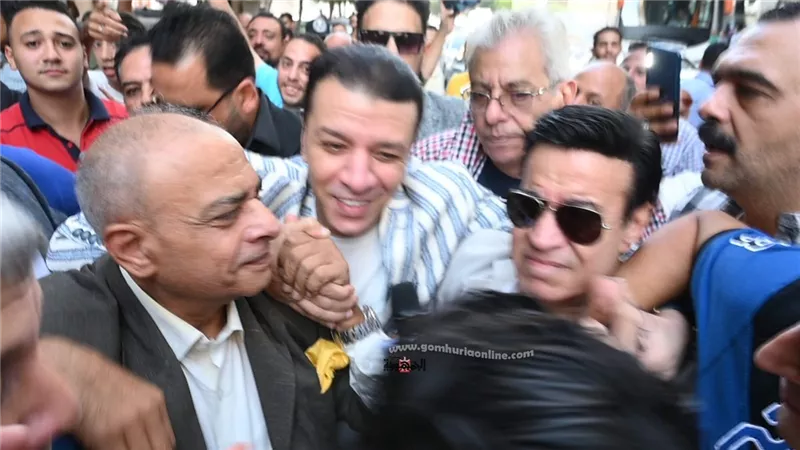 الموسيقيين يدعمون مصطفى كامل فى أولي اجتماعات النقابة.. صور