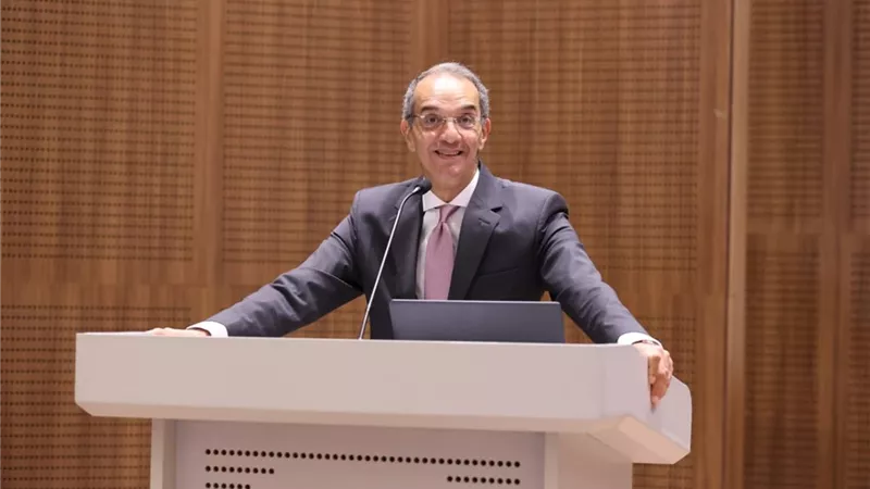 وزير الاتصالات : وظائف علوم البيانات هى الأكثر جاذبية فى القرن 21
