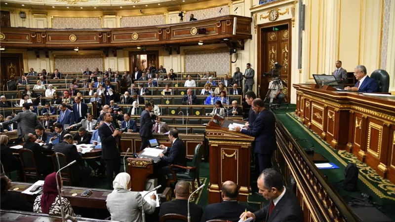 رئيس النواب يحيل 6 مشروعات قوانين مقدمة من الحكومة للجان المختصة