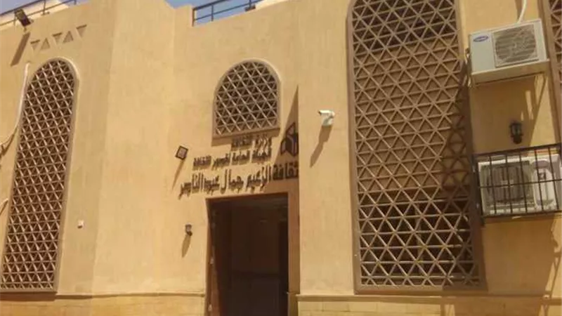 الشاعر والكاتب المسرحي أشرف عتريس يعود إلى جذوره