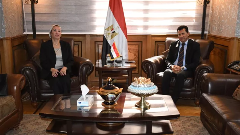 وزيرا الشباب والبيئة يتابعان استعدادات مصر لإستضافة قمة المناخ COP27