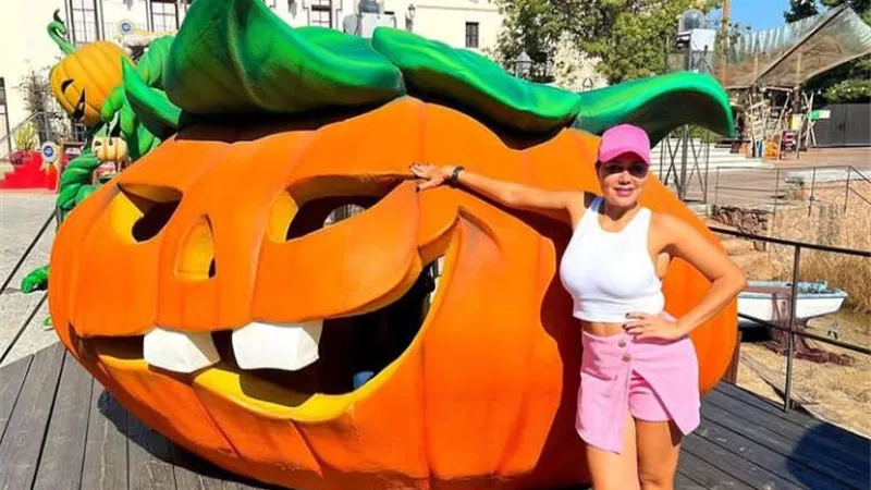 بالصور .. رانيا يوسف تشارك جمهورها إطلالة مبهجة وملامح رقيقة
