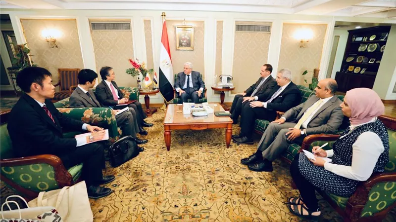 وزير التعليم العالى يبحث سبل دعم التعاون مع سفير اليابان بالقاهرة