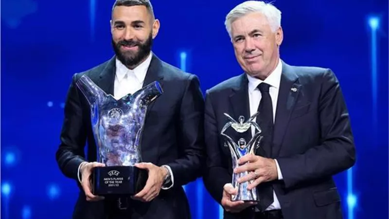 أنشيلوتي : ريال مدريد يستحق جائزة أفضل ناد وفخورون ببنزيما وكورتوا
