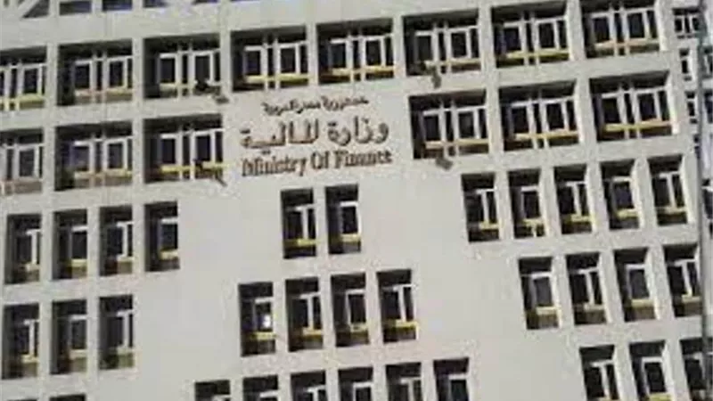 صرف المكافأة الشاملة لأعضاء هيئة التدريس المتفرغين بالجامعات المصرية