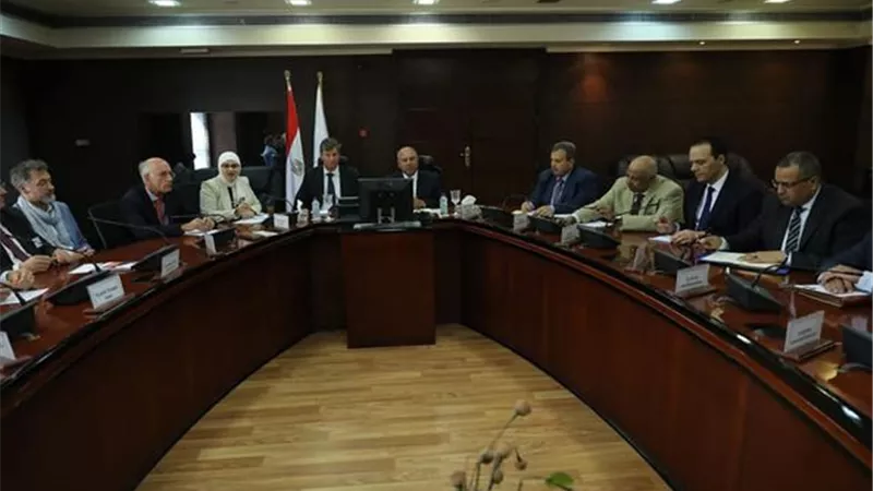 وزير النقل يستعرض الفرص الاستثمارية مع السفير البلجيكي بالقاهرة