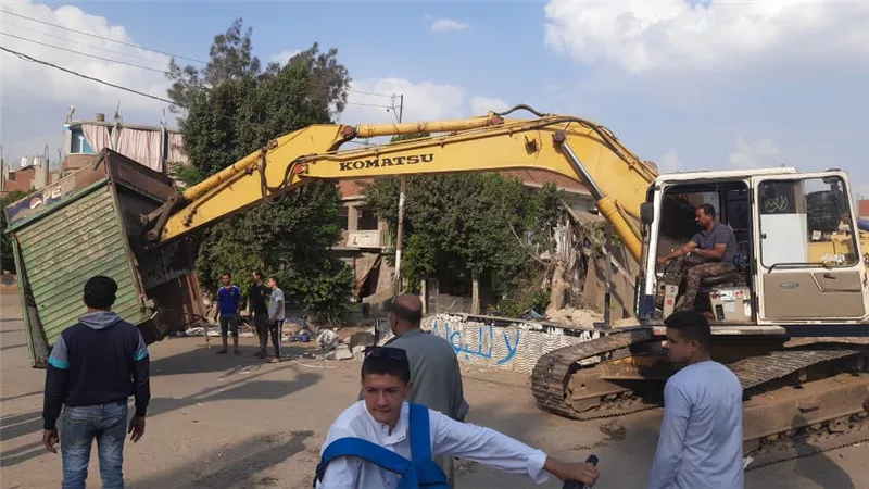 بدء العمل فى طريق موازى لطاروط ميت ابوعلى