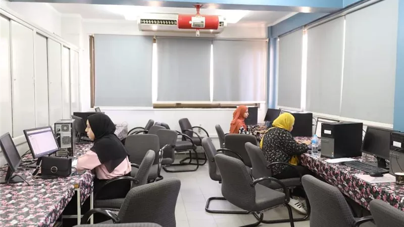 تدريب مكلفات الخدمة العامة علي البرامج الحديثة لشركة مياه بنى سويف