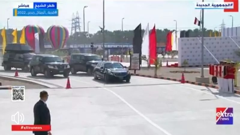 الرئيس السيسي يصل مقر افتتاح مصنع الرمال السوداء بمدينة البرلس