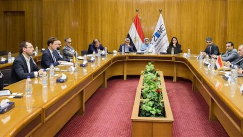 رئيس المنطقة الاقتصادية يلتقي وفداً بلجيكيا للتعاون في الوقود الأخضر