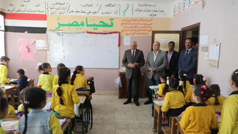 المحافظ يشدد علي مدير الإدارة التعليمية بأوسيم بالمرور اليومي