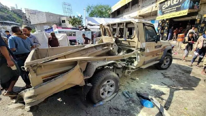 مصرع وإصابة 4أشخاص إثر انفجار عبوة ناسفة جنوب غربي اليمن