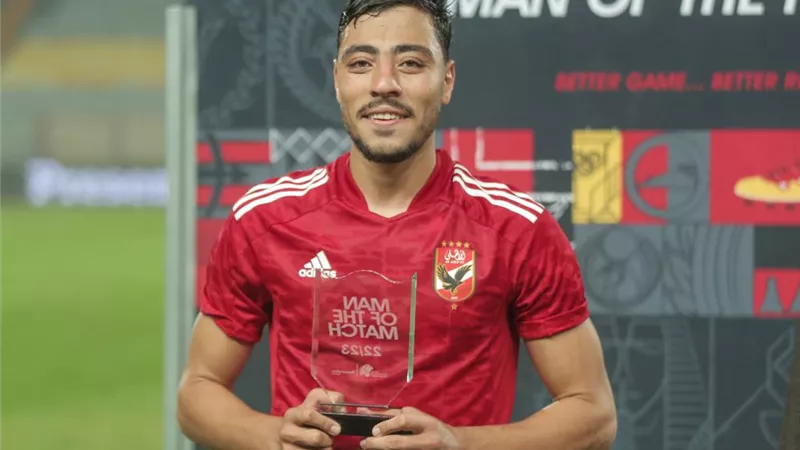 أكرم توفيق أفضل لاعب في مباراة الأهلي والإسماعيلي