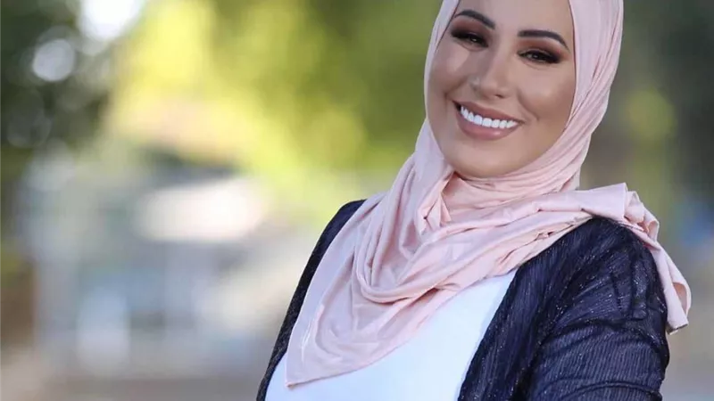 نداء شرارة: راضية بشكلى وبنصيبي من الجمال