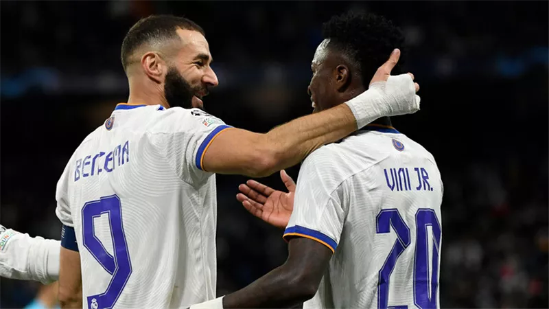 بنزيما وفينيسيوس يقودان هجوم ريال مدريد أمام إلتشى بالدورى الاسبانى